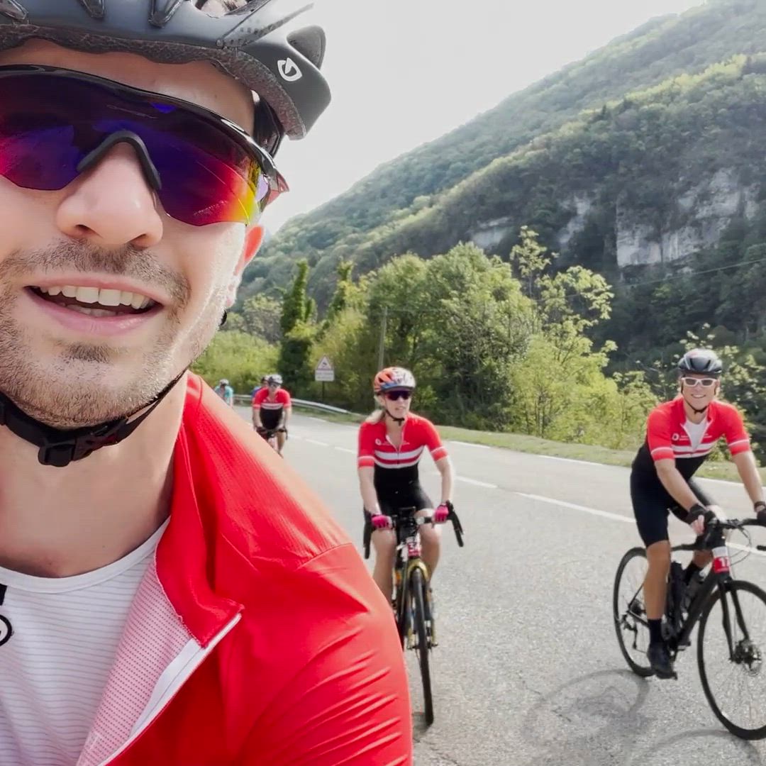 Radfahren für den guten Zweck | Vodafone Epic Challenge sammelt Spenden
